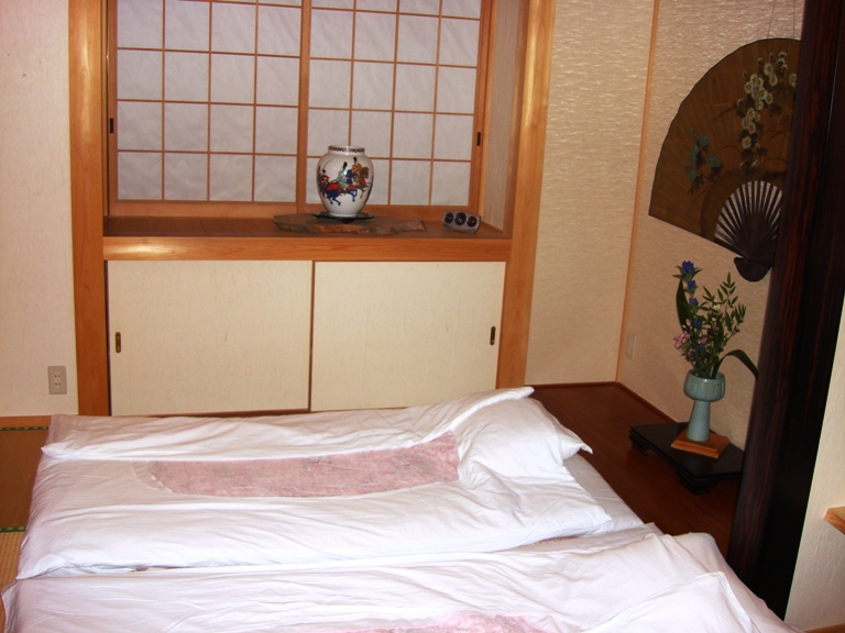 Momiji-so Ryokan bedroom