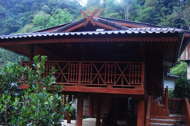 Traditional Thai home in Mae Kompong